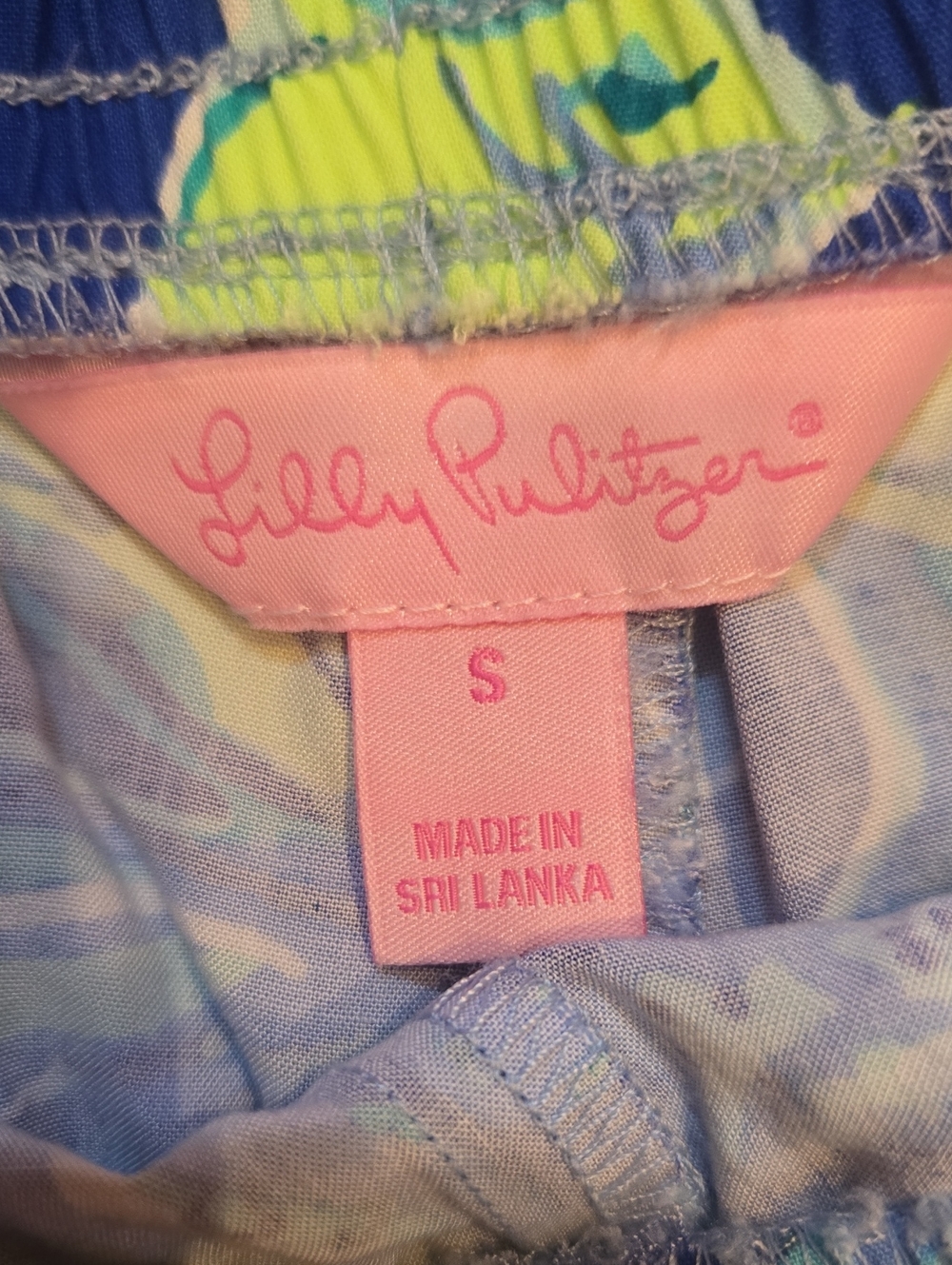 Lilly Pulitzer Ocean Print 100% Rayon Shorts - Picture 2 of 8